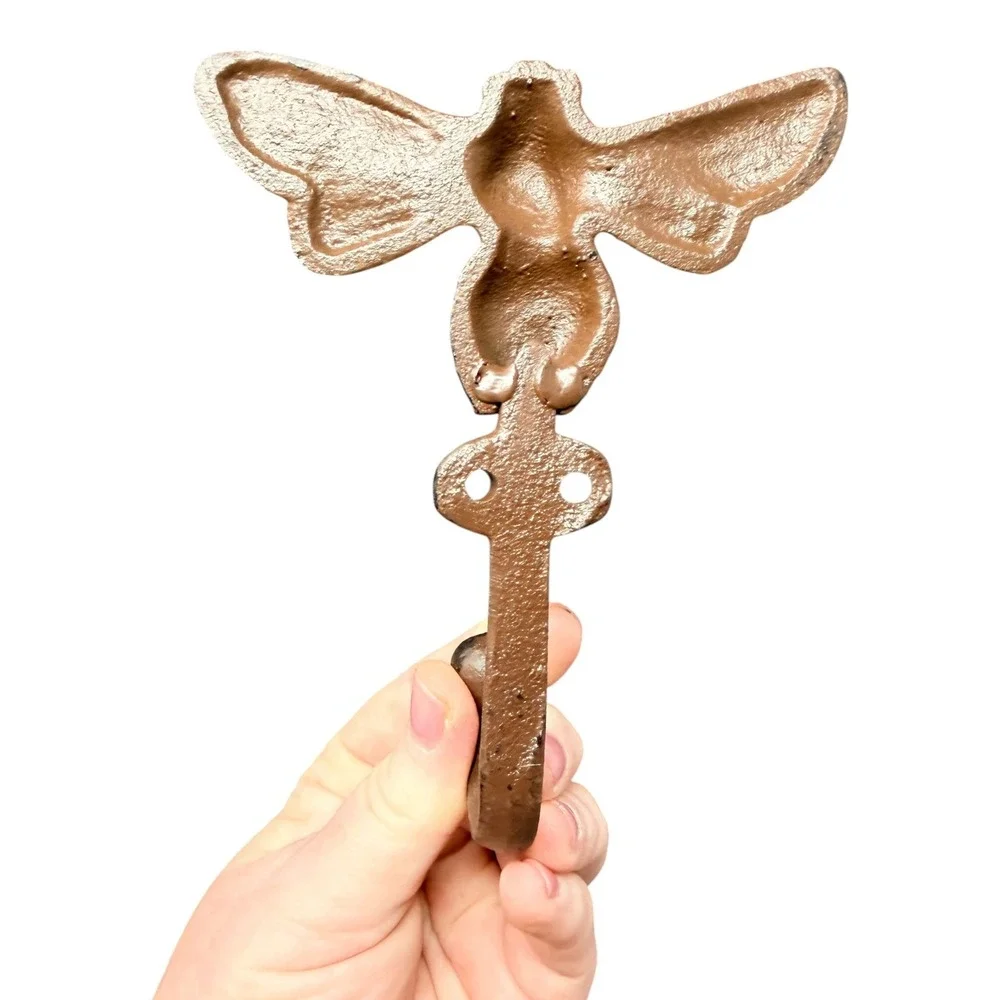 Cast Iron Bee Wall Hook Rustic Farmhouse Cottage Garden Decor Honeybee Bumblebee